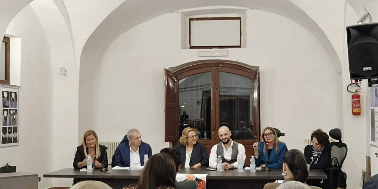 CASTEL SAN GIORGIO – PRESENTAZIONE LIBRO LUCIO ACCARINO A VILLA CALVANESE
